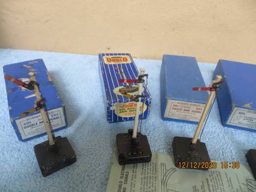Hornby Dublo Boxed Electric Signals x 6