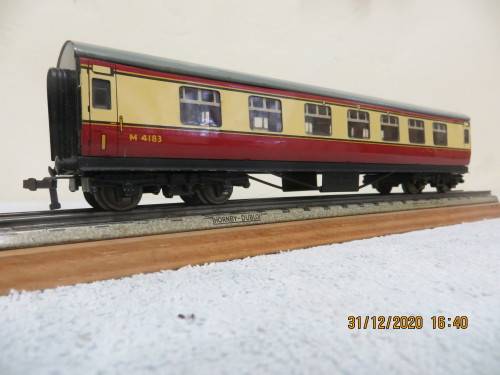 Hornby Dublo BR LMR D12 Coaches x 4
