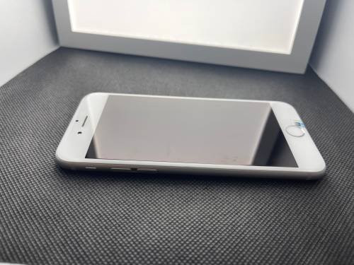Warehouse Clearance : IPhone 7 128 GB  - Read description