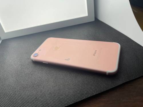 Warehouse Clearance : IPhone 7 128 GB  - Read description