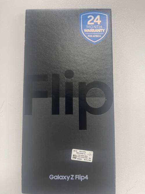 TRADE ON CLEARANCE : SAMSUNG Z FLIP 4 - PLEASE READ