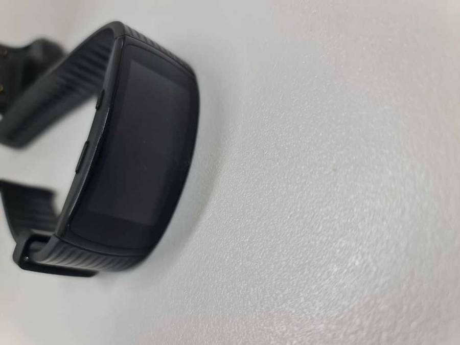 Warehouse clearance !! Samsung Gear fit 2 Pro - large