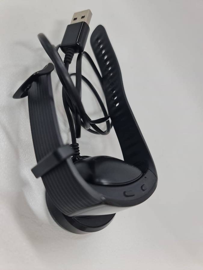 Warehouse clearance !! Samsung Gear fit 2 Pro - large