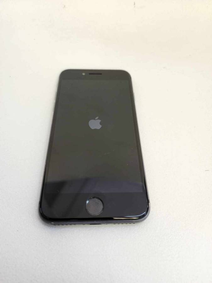 iPhone 8 64GB preowned