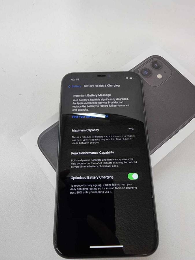 iPhone 11 128GB preowned