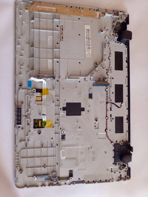 BA75-03416B Samsung 300E NP300E5A Keyboard, Touchpad, Speakers and top cover