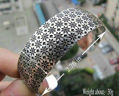 Lovely Bracelet / Bangle  in Tibetan Silver - Flowers, Daisy