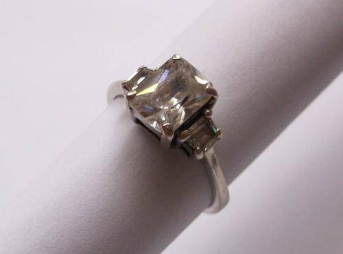 Sterling Silver - Classic Sterling Silver Ring Hallmarked with Faceted Big Stone