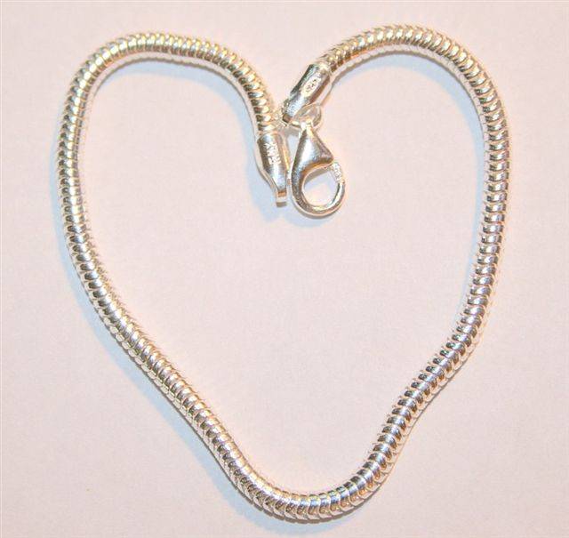 High Quality Bracelet Crafted in 925 Sterling Silver