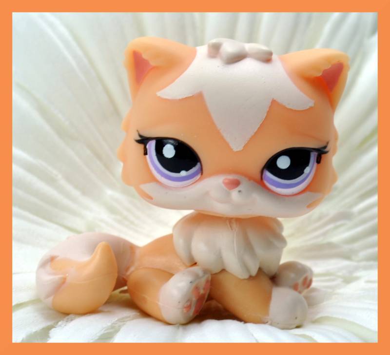 Littlest pet shop,  Peach Persian Cat 1657 flawed