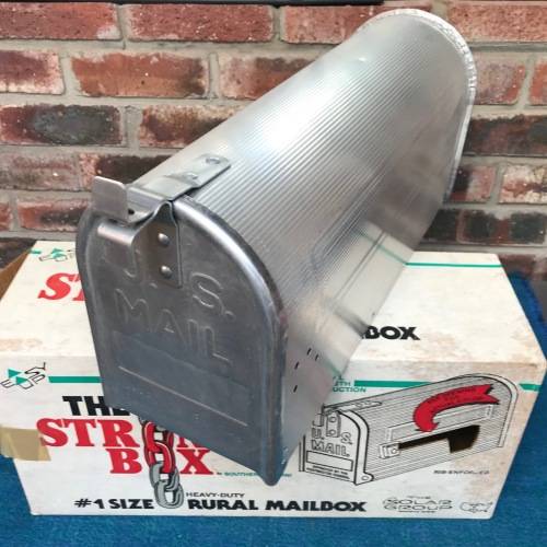 US MAIL BOX , VINTAGE , BUT NEVER USED, STILL IN ORIGINAL BOX