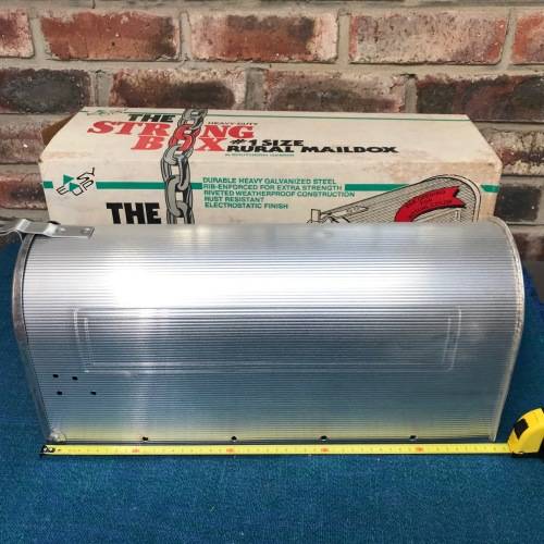 US MAIL BOX , VINTAGE , BUT NEVER USED, STILL IN ORIGINAL BOX