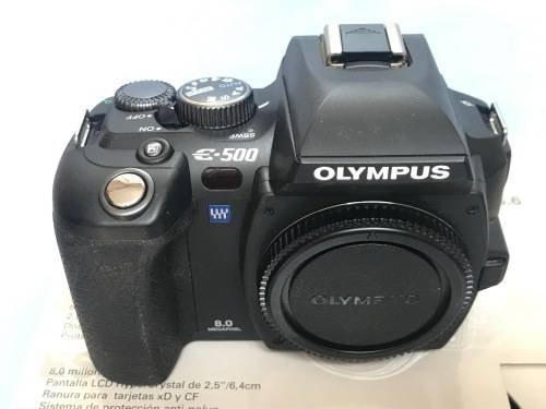 Olympus E-500 digital camera Body in very good working condition.