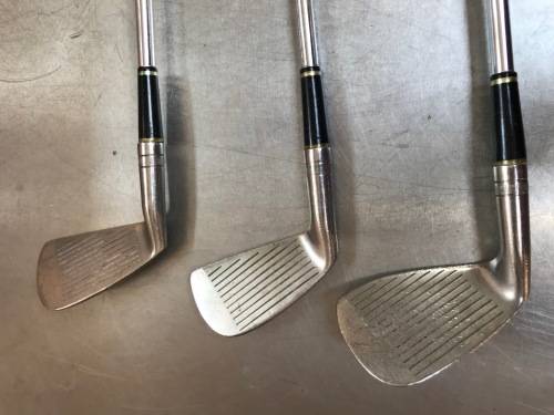 Wilson Clubs 3 + 7 + pitching wedge, Patty Berg, Cup Defender, vintage, collectors item