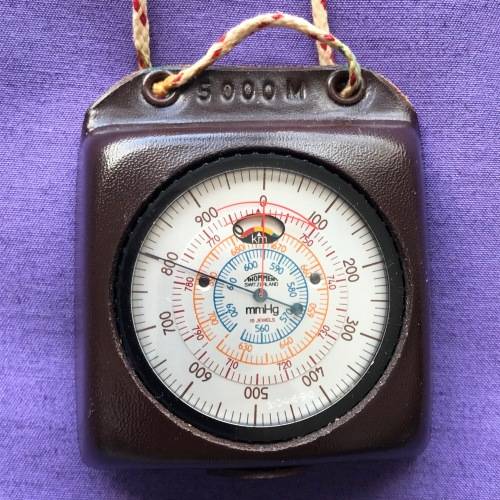 Thommen Switzerland old altimeter + barometer,  19 jewels,  in pouch