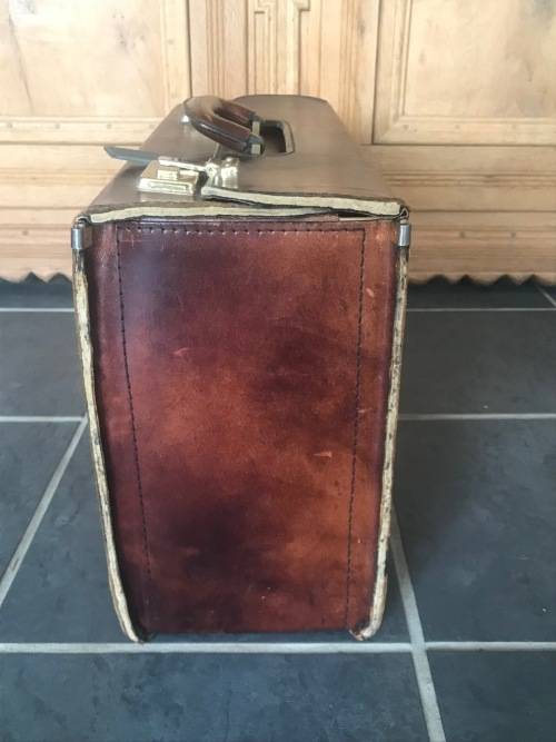 Pilot Leather Case , travel bag, vintage, from the 70s/80s Germany, size approx:18cm x 31cm x 45cm