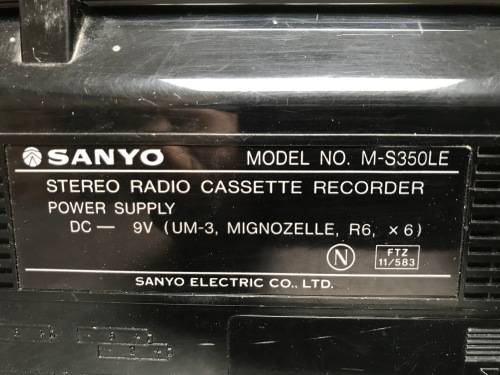Sanyo M-S350LE 4-Band stereo portable vintage retro cassette recorder from the 80ties boombox