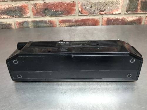 Sanyo M-S350LE 4-Band stereo portable vintage retro cassette recorder from the 80ties boombox