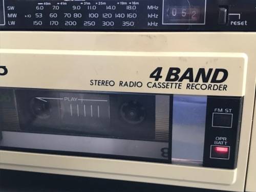Sanyo M-S350LE 4-Band stereo portable vintage retro cassette recorder from the 80ties boombox