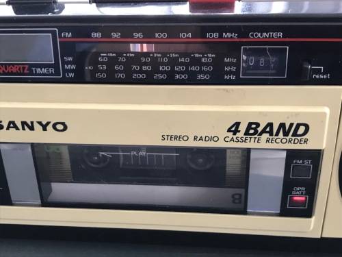 Sanyo M-S350LE 4-Band stereo portable vintage retro cassette recorder from the 80ties boombox