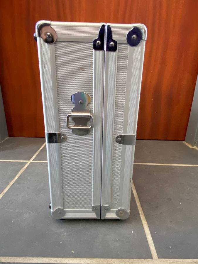 Aluminium Case, 40cmx31cmx14cm, briefcase, for Video or Photo Camera, from Germany, with brand on