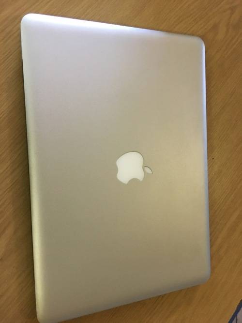 APPLE MacBook Pro ( PLEASE READ )
