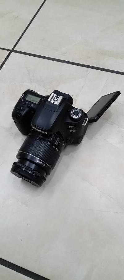 Canon 77d  slr camera