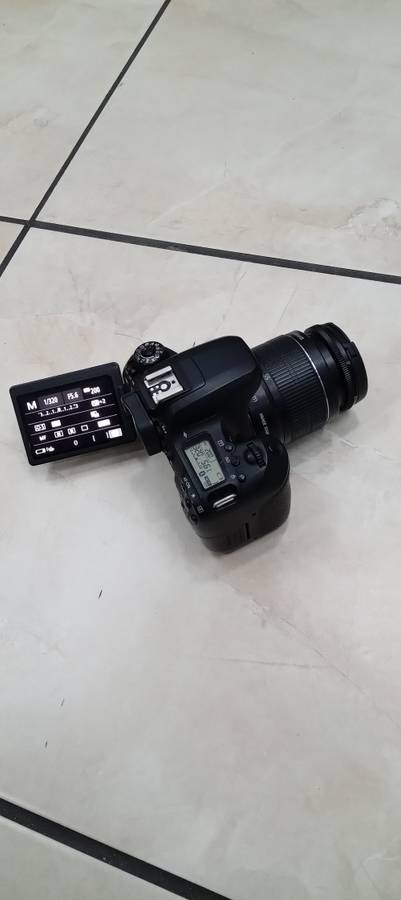 Canon 77d  slr camera