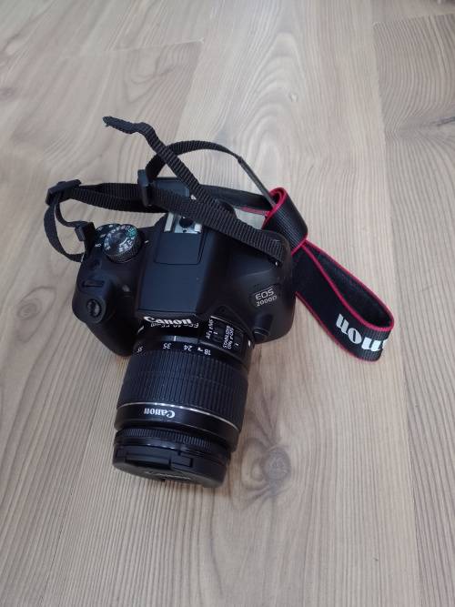 canon 2000d slr camera