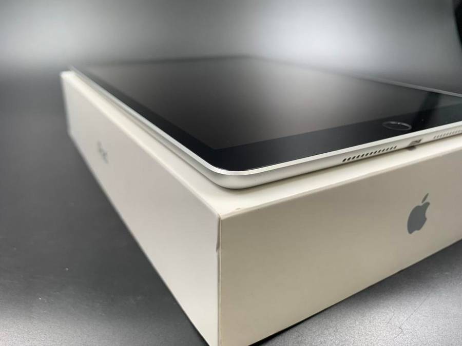 iPad 9th Gen 64GB Wifi + Cellular Silver