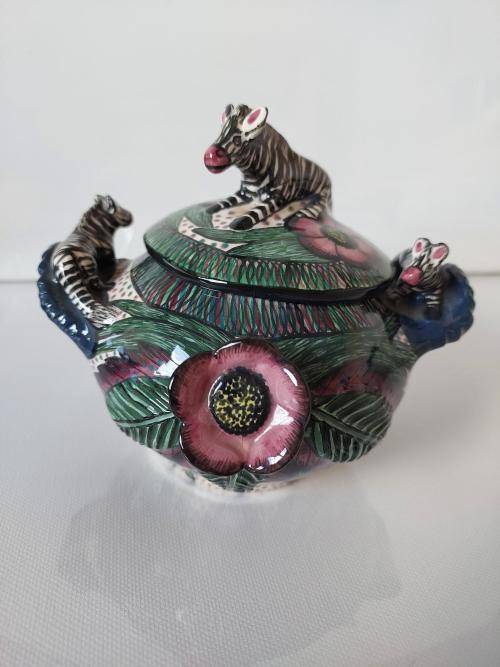 Ardmore Sugar Bowl - Highly Collectable Valued at R9500