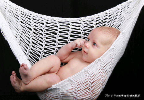 Crafty Stuff: Crochet Baby Photo Props..HAMMOCK