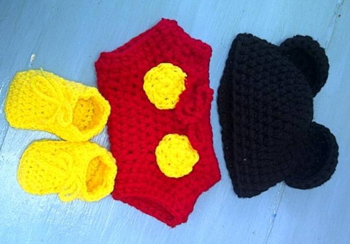 Crafty Stuff: Crochet Mickey Mouse Outfit (can be made as Minnie Mouse too!)