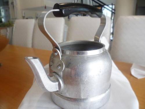 Silver Metal Tea/Coffee Pot