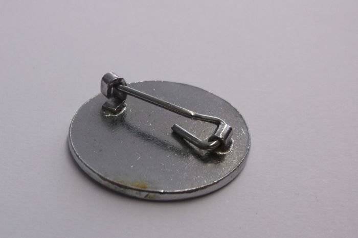 VINTAGE ENAMEL BIKER BADGE - THINK !
