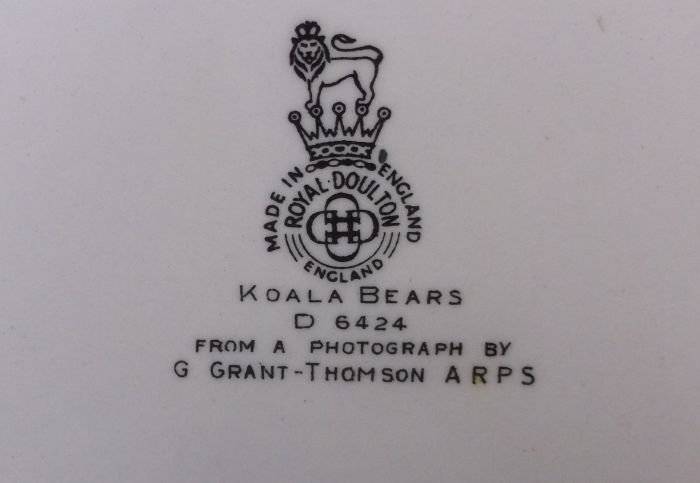 AN ADORABLE VINTAGE ROYAL DOULTON PLATE WITH KOALA`S THEME ...THE CUTEST EVER !!!