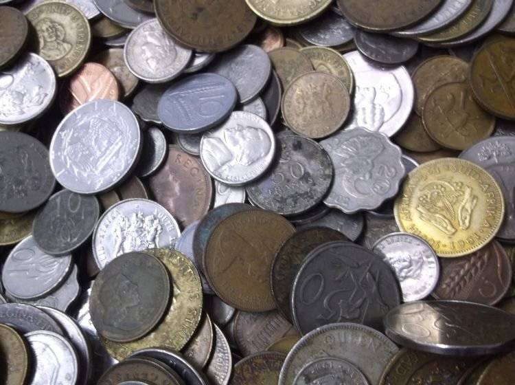 BID PER COIN !! 1000 WORLD COINS STARTING AT R 1 PER COIN...VARIOUS SIZES AND COUNTRIES !!!