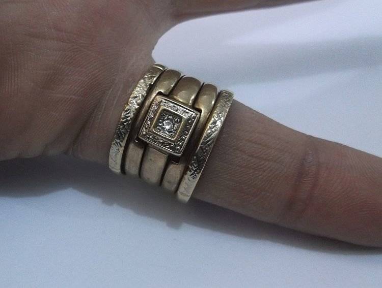 A MARVELOUS SOLID 9 CARAT GOLD 5 IN ONE DIAMOND RING ....BIG ...BOLD ...BEAUTIFUL !!!