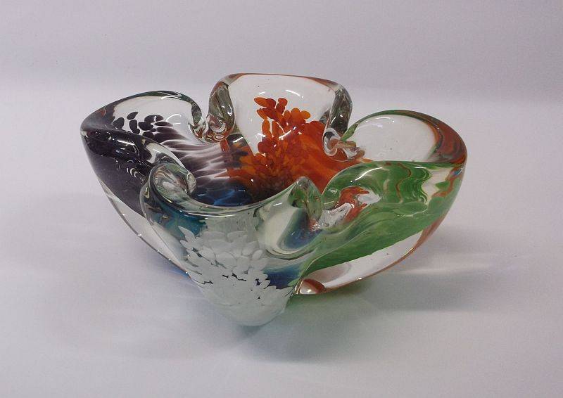 A MAGNIFICENT AND RARE VINTAGE SOLID GLASS MURANO ASHTRAY WITH AN ABUNDANCE OF COLORS ...WOW ...WOW