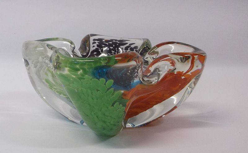 A MAGNIFICENT AND RARE VINTAGE SOLID GLASS MURANO ASHTRAY WITH AN ABUNDANCE OF COLORS ...WOW ...WOW