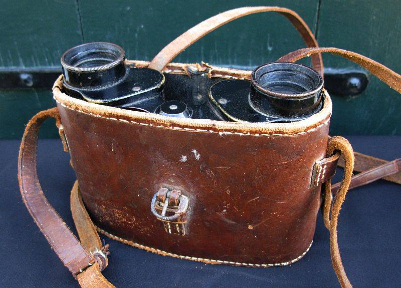 GREAT QUALITY WORLD WAR 2 ERA BINOCULARS BY WATSON-BAKER DATED 1942 IN FULL WORKING CONDITION ...WOW