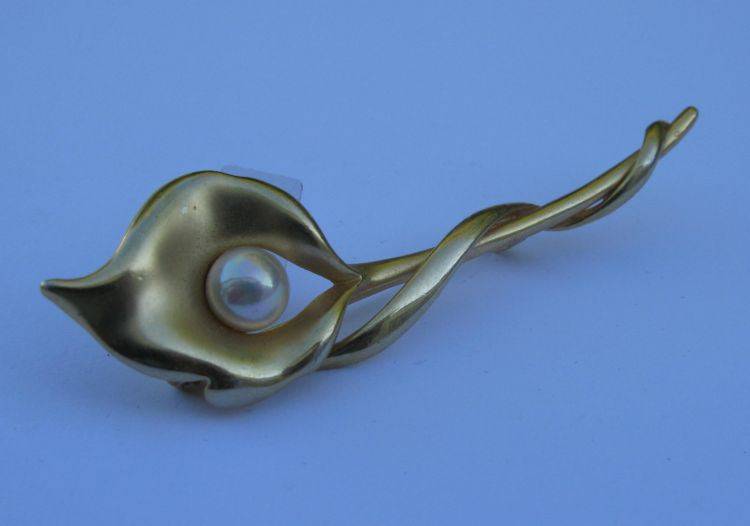 BROOCH - FLOWER
