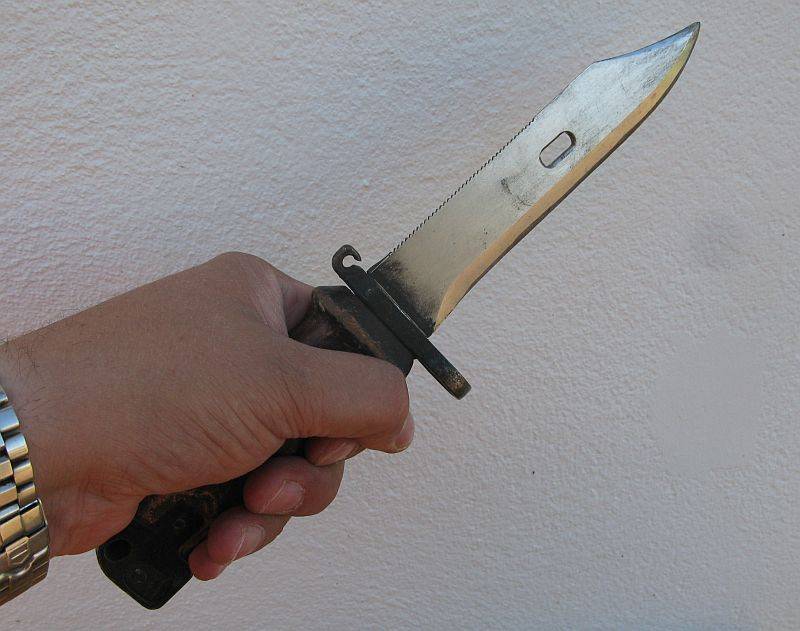 WOW !! WOW !! A TOTALLY COOL ORIGINAL VINTAGE ""AK47"" BAYONET WITH SHEATH ...WICKED !!