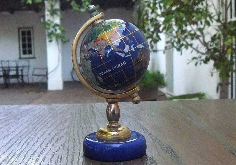 A FABULOUS VINTAGE GEM STONE INLAID WORLD GLOBE ORNAMENT ...NEW VALUE $40 !!
