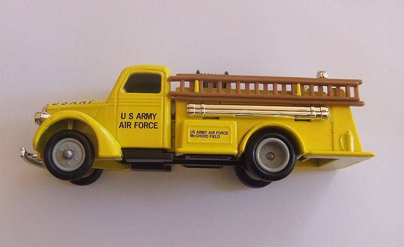 SALE !! LOW LOW R50 START - FREE COMBINING - LLEDO DIE CAST METAL MODEL - US ARMY AIR FORCE