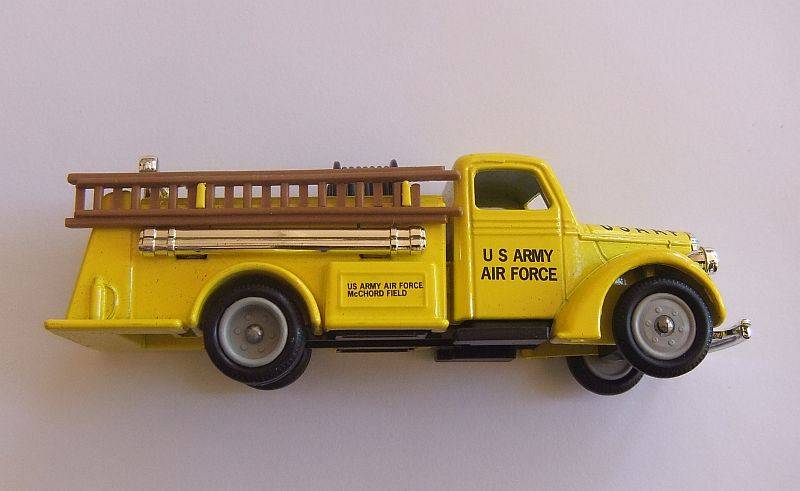 SALE !! LOW LOW R50 START - FREE COMBINING - LLEDO DIE CAST METAL MODEL - US ARMY AIR FORCE