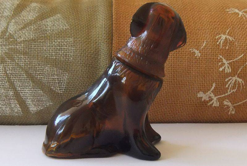 A VINTAGE AFTERSHAVE BOTTLE IN THE SHAPE OF A BULL MASTIFF  - BY AVON