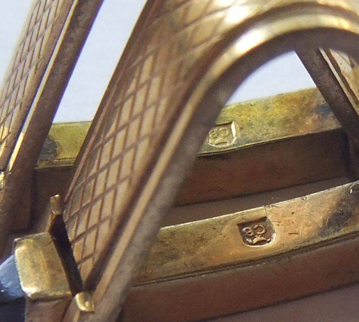 VINTAGE CUFFLINKS - DESIGNER STAMP - FREE COMBINING