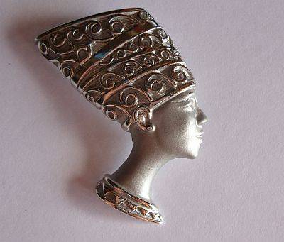 VINTAGE BROOCH