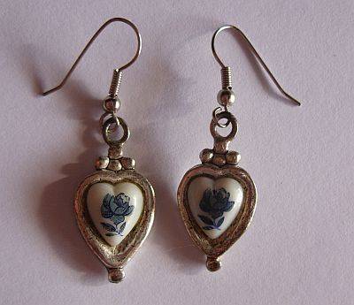 VINTAGE PIERCED EARRINGS